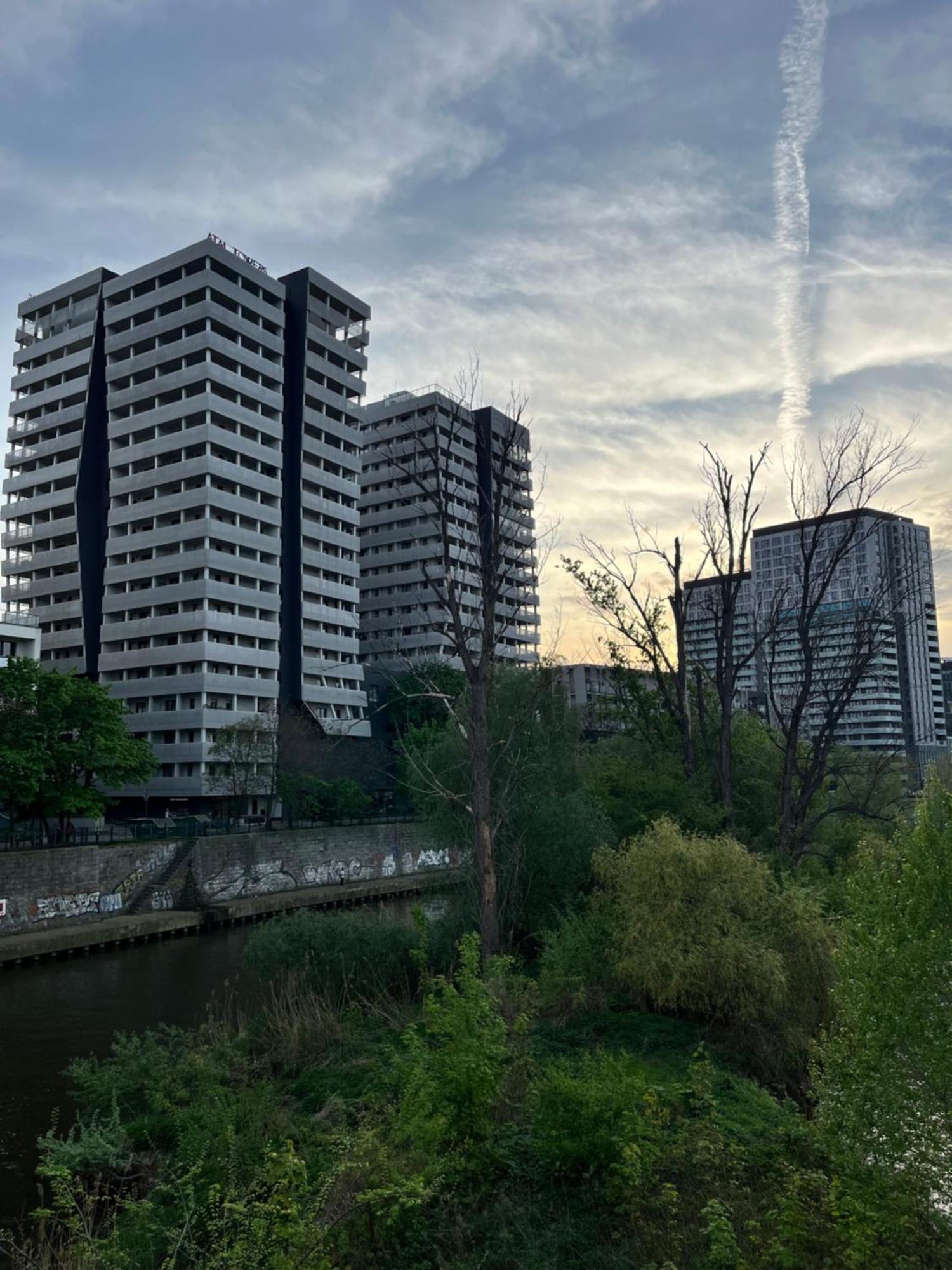Family House By The River Odra -Panoramic Terrace - 3Room Apartment With 2 Separate Bedrooms And 2 Balconies By Wroapart-Pl- Perfect For Family & Business Stays Wrocław Eksteriør billede